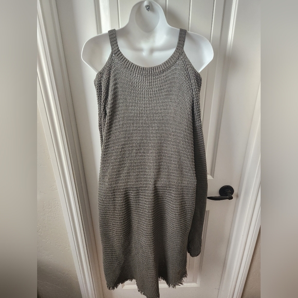 Free People Moonshine Cold Shoulder Sweater in Military Green Size:S | NWOT - Picture 7 of 9